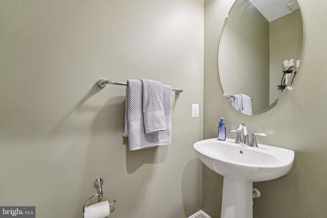 1211 PENNINGTON DR, Brunswick, MD 21716