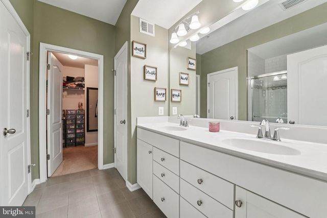 1211 PENNINGTON DR, Brunswick, MD 21716