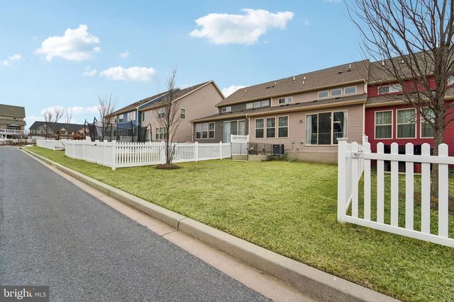 1211 PENNINGTON DR, Brunswick, MD 21716