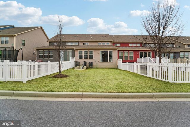 1211 PENNINGTON DR, Brunswick, MD 21716