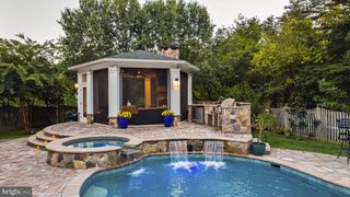 114 LONGFELLOW DR, Millersville, MD 21108