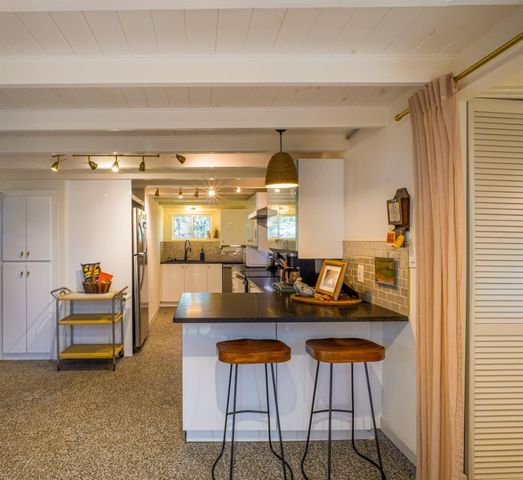 307 S Oak LN, Burnet, TX 78611