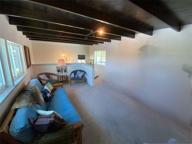 307 S Oak LN, Burnet, TX 78611