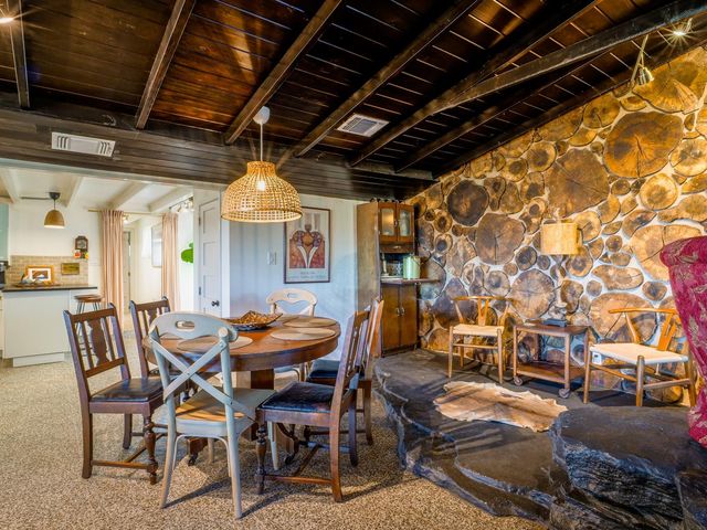 307 S Oak LN, Burnet, TX 78611