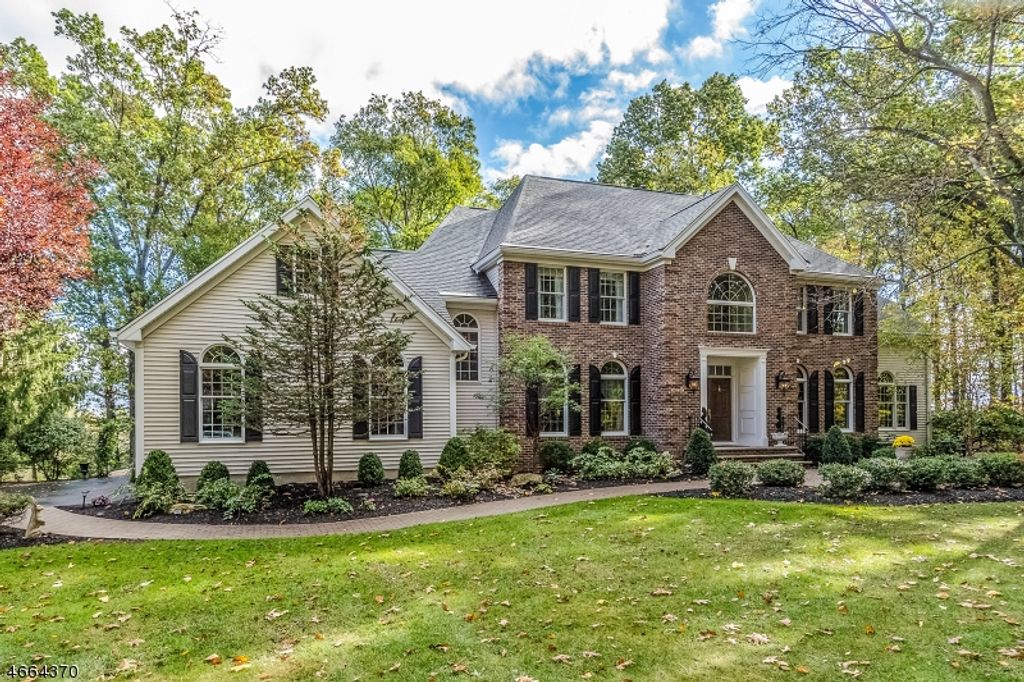 5 Wood Hollow Dr, Union Twp., NJ 08867