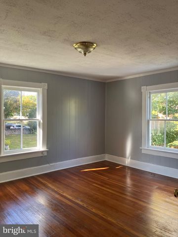 20 W CLIFFORD ST, Winchester, VA 22601