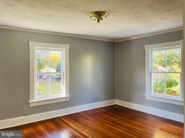 20 W CLIFFORD ST, Winchester, VA 22601