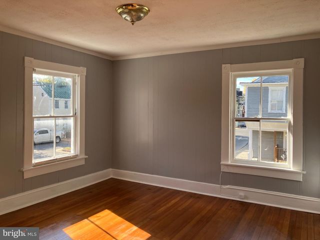 20 W CLIFFORD ST, Winchester, VA 22601