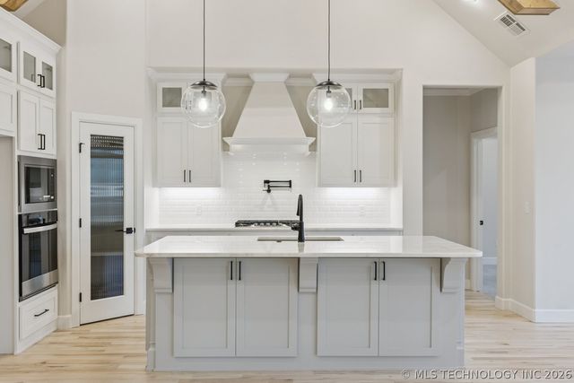 711 E 149th Street S, Glenpool, OK 74033