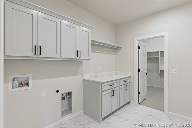 711 E 149th Street S, Glenpool, OK 74033