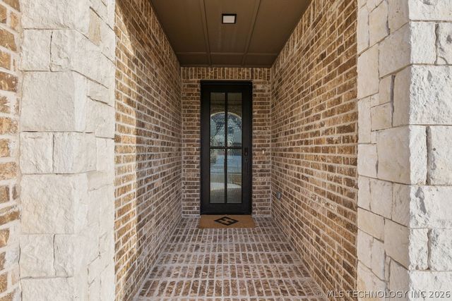 711 E 149th Street S, Glenpool, OK 74033