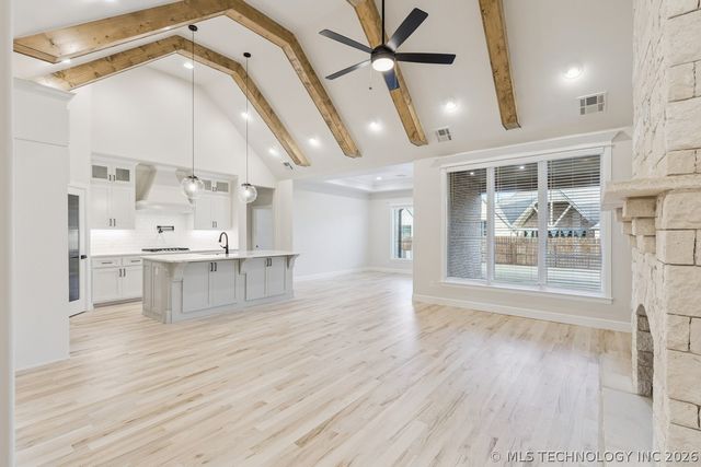 711 E 149th Street S, Glenpool, OK 74033