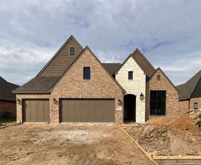 711 E 149th Street S, Glenpool, OK 74033