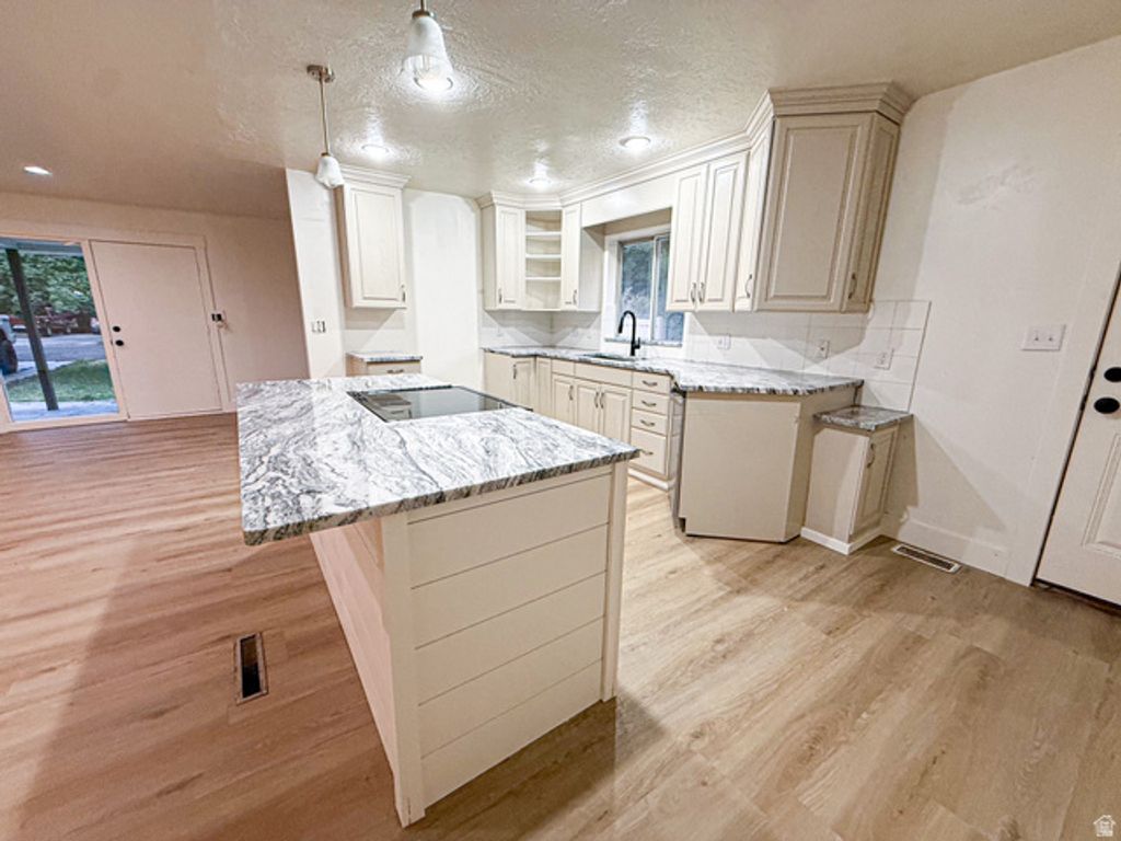 1681 E MEADOWMOOR RD, Holladay, UT 84117 — photo 3