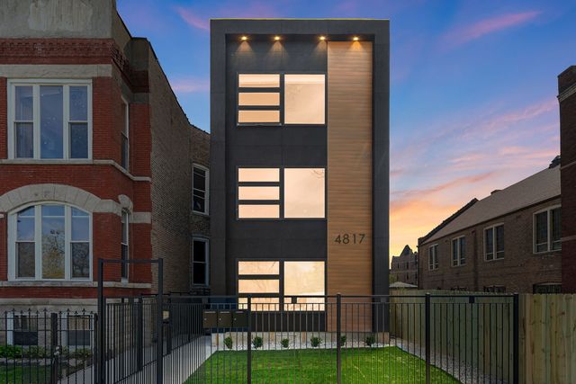 4817 S Wabash Avenue 2, Chicago, IL 60653