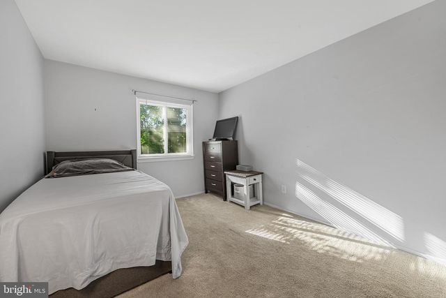 19300 THOMAS FARM RD, Gaithersburg, MD 20886