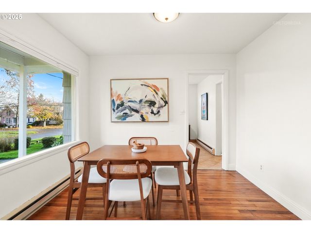 2032 18TH Ave, Forest Grove, OR 97116