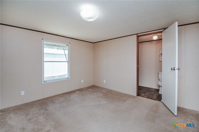 129 Shannon Drive, Victoria, TX 77904