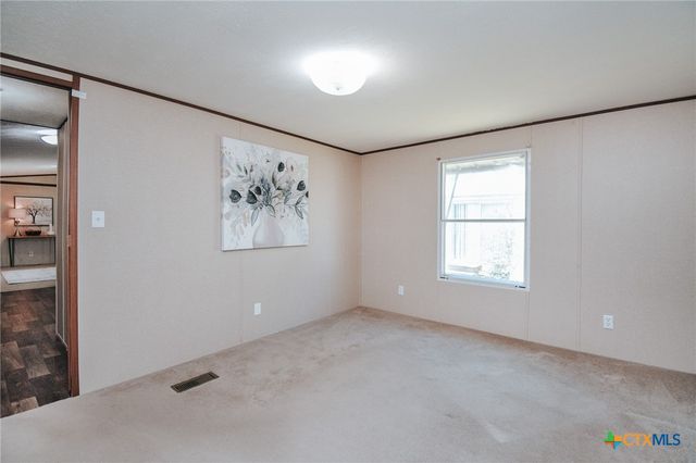129 Shannon Drive, Victoria, TX 77904