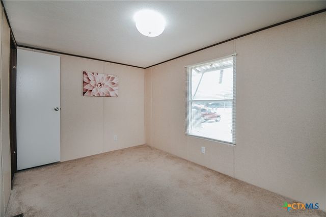 129 Shannon Drive, Victoria, TX 77904