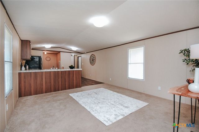 129 Shannon Drive, Victoria, TX 77904