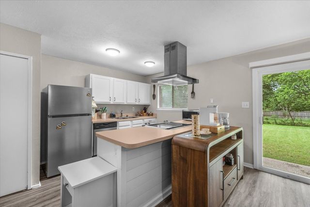 5817 Sidewinder Trail, Fort Worth, TX 76131