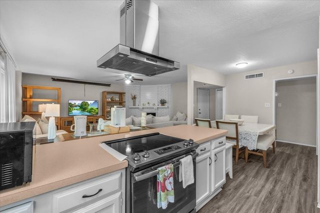 5817 Sidewinder Trail, Fort Worth, TX 76131