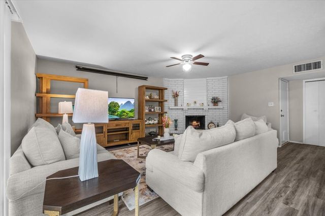 5817 Sidewinder Trail, Fort Worth, TX 76131