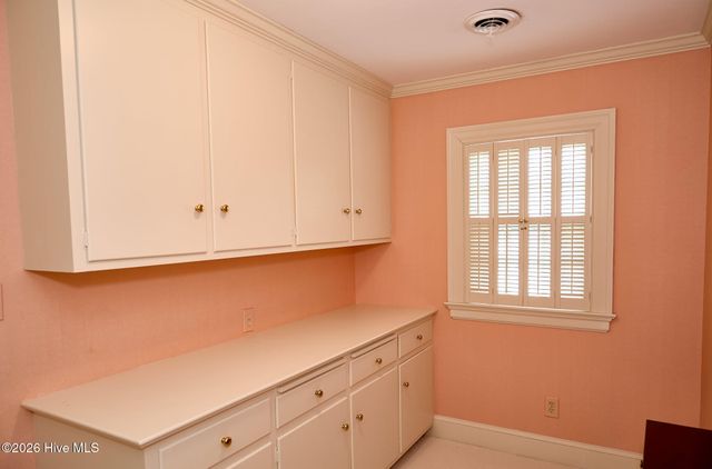 1800 Westbrook Drive NW, Wilson, NC 27896