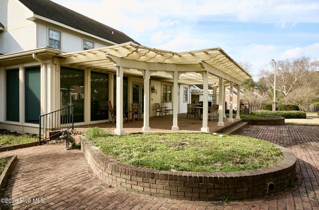 1800 Westbrook Drive NW, Wilson, NC 27896