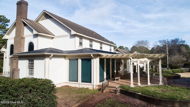 1800 Westbrook Drive NW, Wilson, NC 27896