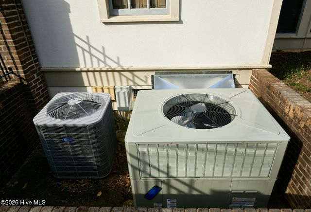 1800 Westbrook Drive NW, Wilson, NC 27896