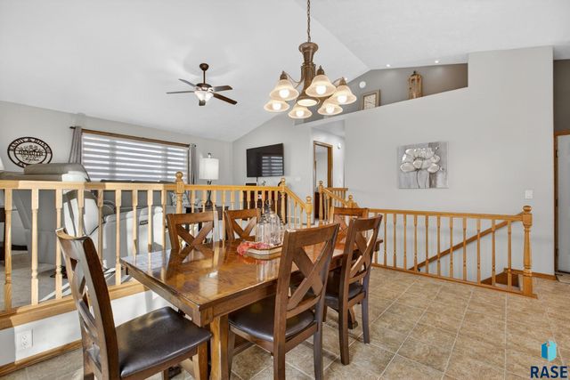 1604 E 62nd St Street, Sioux Falls, SD 57108