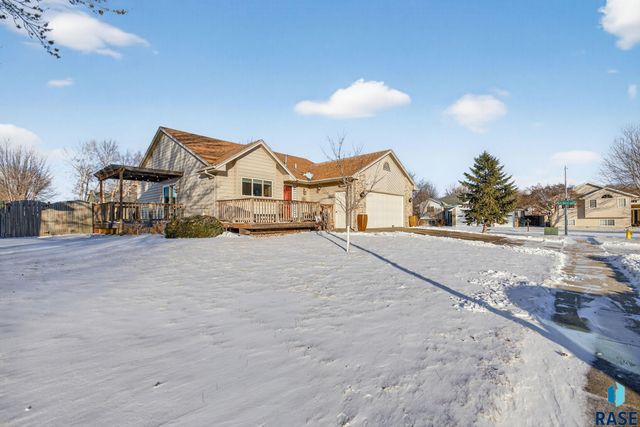 1604 E 62nd St Street, Sioux Falls, SD 57108