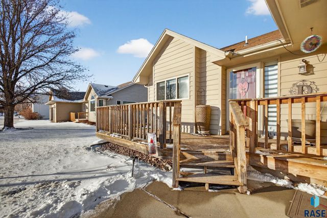 1604 E 62nd St Street, Sioux Falls, SD 57108