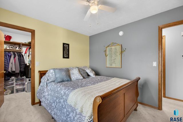 1604 E 62nd St Street, Sioux Falls, SD 57108