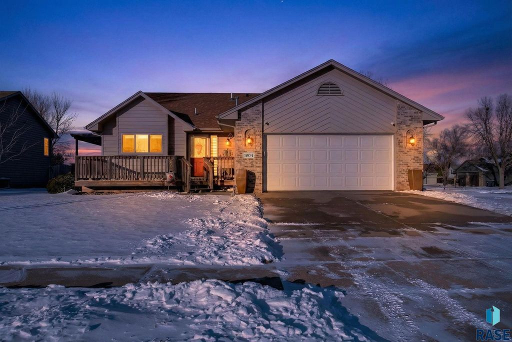 1604 E 62nd St Street, Sioux Falls, SD 57108