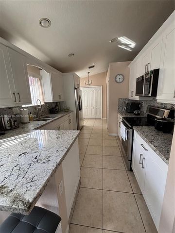 16274 SW 71st Ter, Miami, FL 33193