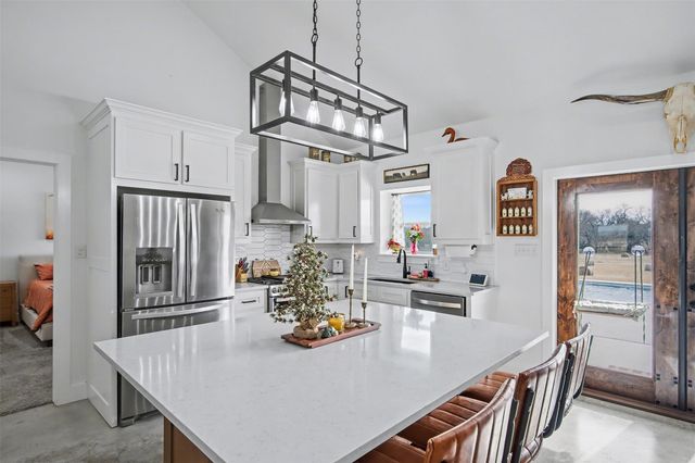 2011 County Road 1590, Alvord, TX 76225