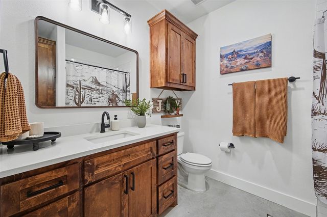 2011 County Road 1590, Alvord, TX 76225