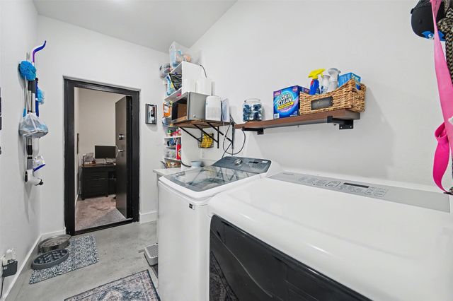 2011 County Road 1590, Alvord, TX 76225