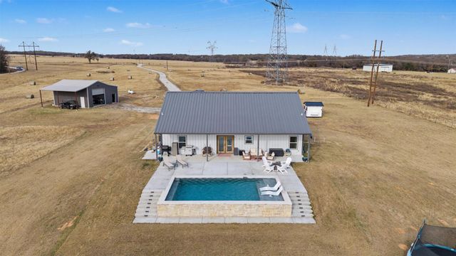 2011 County Road 1590, Alvord, TX 76225