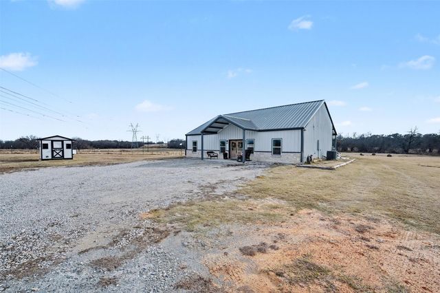 2011 County Road 1590, Alvord, TX 76225