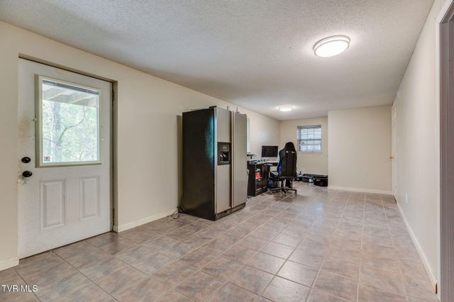 1525 Robin Hood Lane, Johnson City, TN 37604