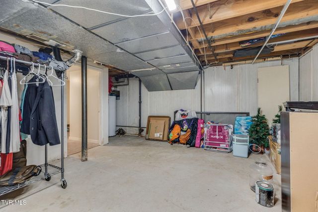 1525 Robin Hood Lane, Johnson City, TN 37604