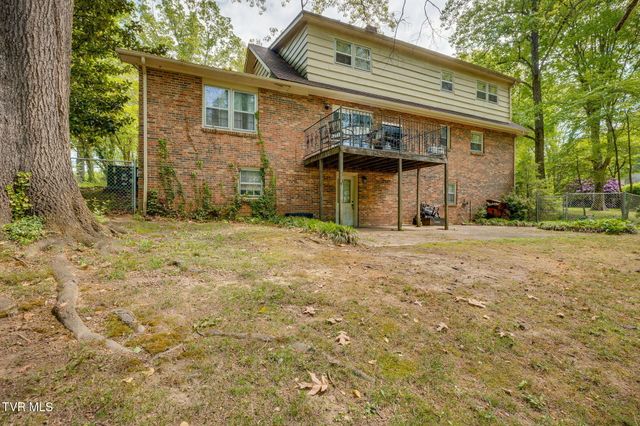 1525 Robin Hood Lane, Johnson City, TN 37604