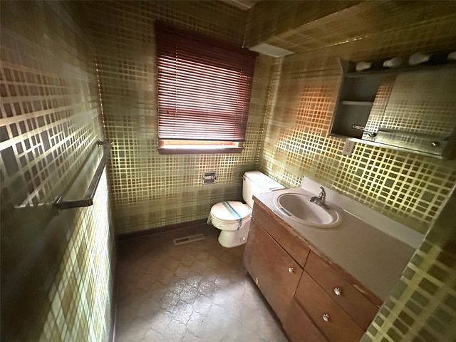 3850 Soutter Ct, Cedar Rapids, IA 52403