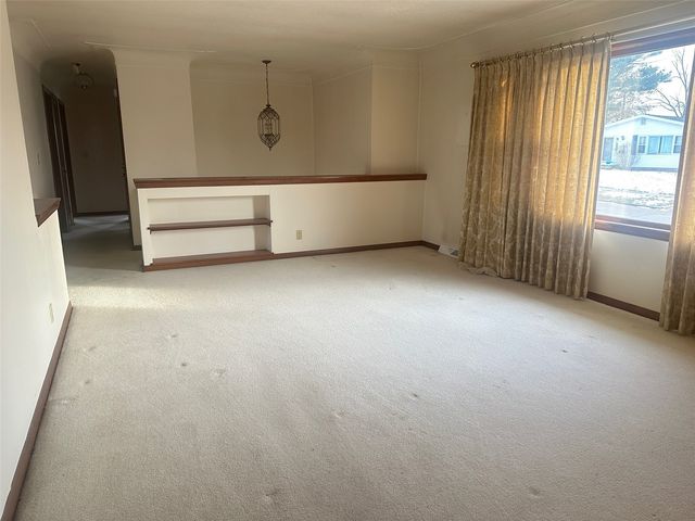 3850 Soutter Ct, Cedar Rapids, IA 52403