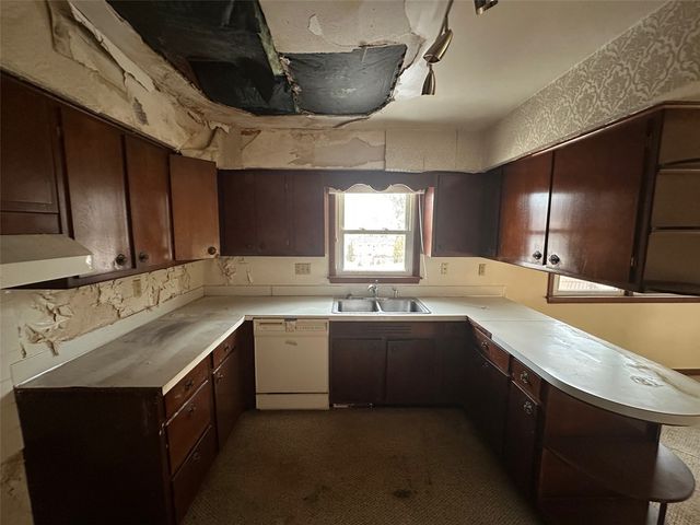 3850 Soutter Ct, Cedar Rapids, IA 52403