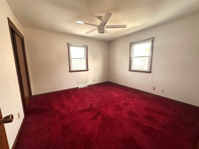 3850 Soutter Ct, Cedar Rapids, IA 52403